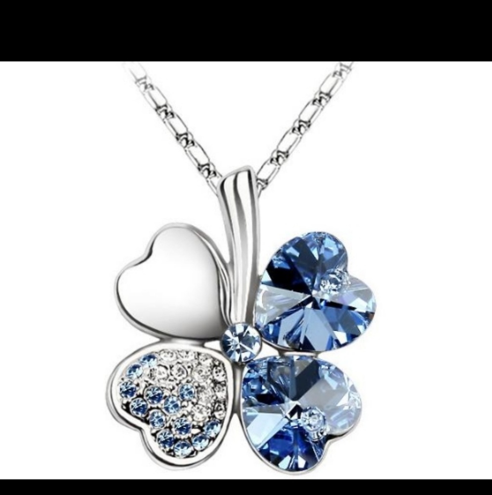 Four leaf clover necklace